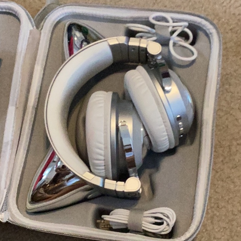 Brookstone Limited Edition Ariana Grande Headphones